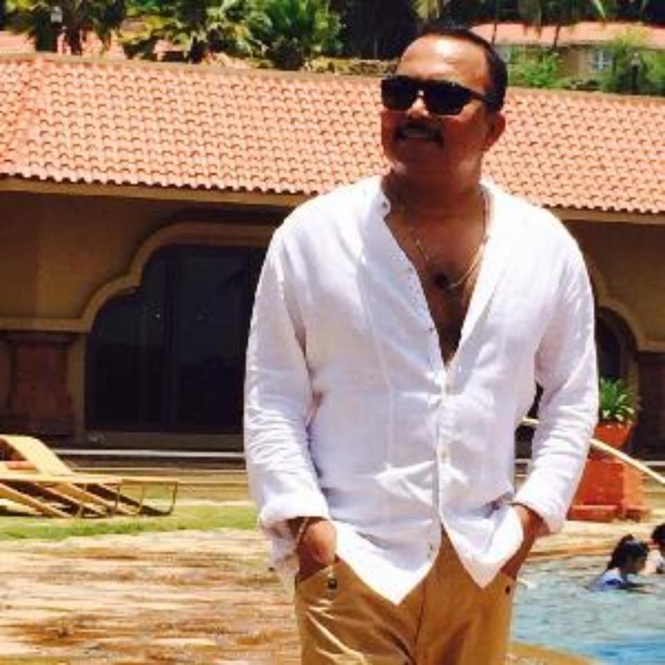 Photo of योगी सरकार के सुशासन को ठेंगा दिखाते ये कमिश्नर साहब !