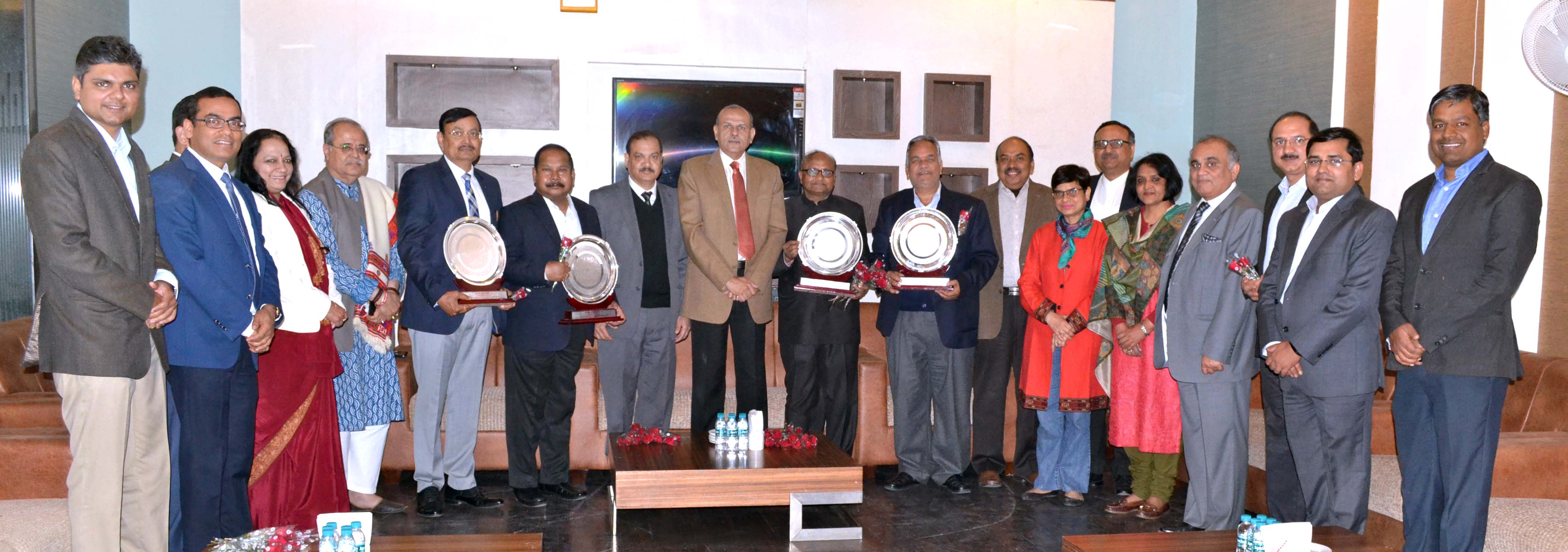 Photo of सदाकांत सहित हाल में रिटायर हुए पांच आईएएस अफसरों का सम्मान